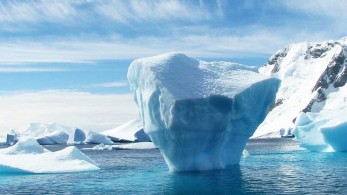 Λιώνουν πιο γρήγορα οι πάγοι: Καμπανάκι κινδύνου από τους επιστήμονες