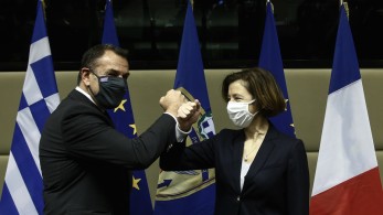 Έπεσαν οι υπογραφές για τα “Rafale”