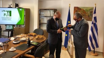 Επίσκεψη Γιάννη Οικονόμου στον ΕΛΓΟ – ΔΗΜΗΤΡΑ