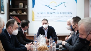 Πέτσας: Η κυβέρνηση στάθηκε έμπρακτα δίπλα στην Ικαρία