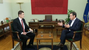 Τσίπρας για συγκεντρώσεις: Δέχεται(!) το ρίσκο να κολλήσουν κορωνοϊό κάποιοι άνθρωποι!