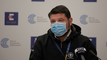 Live: Οι ανακοινώσεις Γεωργιάδη – Χαρδαλιά για Αττική, click away και σχολεία