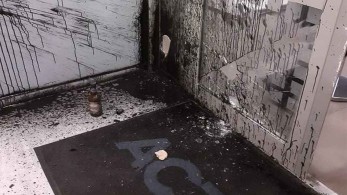 Σύσσωμος ο πολιτικός κόσμος καταδικάζει την επίθεση στο Action24