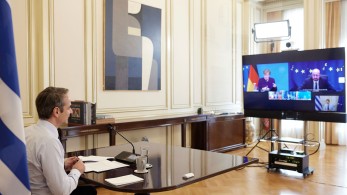 Τηλεδιάσκεψη Μητσοτάκη με τους Ευρωπαίους ηγέτες για εμβόλια και Τουρκία