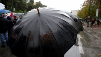 Κακοκαιρία την Κυριακή: Βροχές και αισθητή πτώση της θερμοκρασίας
