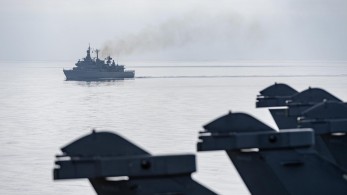 Η φρεγάτα Κανάρης στο πλευρό του αεροπλανοφόρου «Charles De Gaulle»