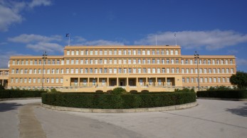 Επιστολή 285 αποφοίτων Αρσακείου για σεξουαλική βία-Μπαμπινιώτης: Αυθημερόν στον Εισαγγελέα