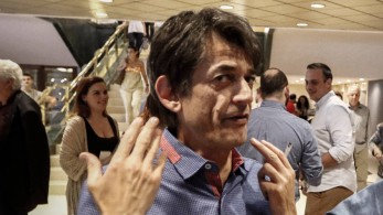 Αθλιότητες Καρανίκα: “Με τη ΝΔ κυβέρνηση θα νομιμοποιηθούν όχι μόνο οι βιασμοί…”