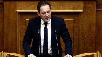 Πέτσας: Αυτογελοιοποιείται ο Τσίπρας