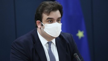 Πιερρακάκης: Πάνω από 1 εκ. τα ραντεβού για εμβόλιο-Εργαλείο διευκόλυνσης η βεβαίωση