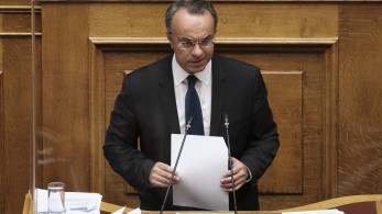 Σταϊκούρας για πληγείσες επιχειρήσεις: 8μηνη επιδότηση δόσης των δανείων