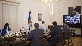 Υπουργικό συμβούλιο: Στο φουλ οι μηχανές παρά την πανδημία