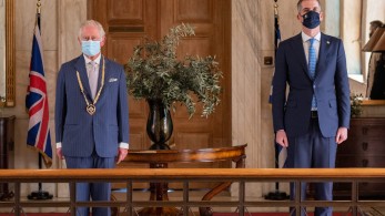 Το γύρο του κόσμου έκανε το μετάλλιο Μπακογιάννη στον Κάρολο