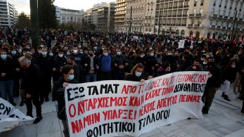 Πατήρ Αχτσιόγλου: Συμβουλές για το πώς θα απαντάνε οι παραβάτες διαδηλωτές
