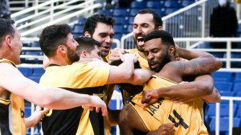 Η ΑΕΚ νίκησε στο θρίλερ