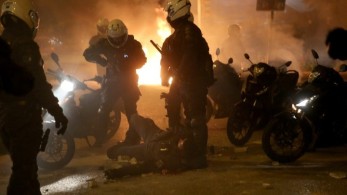 “Σκοτώστε τον, θα πεθάνεις @@@μπατσε”: Σοκάρει η κατάθεση του αστυνομικού