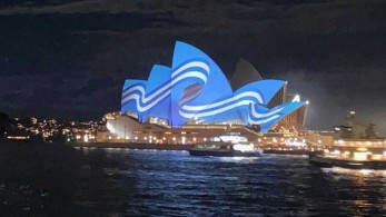 Στα γαλανόλευκα “ντύθηκε” η Όπερα του Σίδνεϋ