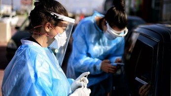 Κορωνοϊός: 3465 νέα κρούσματα- 56 θάνατοι- 630 διασωληνωμένοι