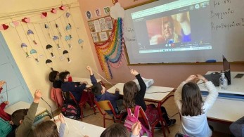 “Ζήσε Αθλητικά”: Η ολυμπιονίκης Κραβαριώτη “δίδαξε” παιδιά