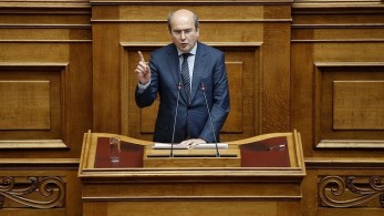Χατζηδάκης: Περαιτέρω μέτρα προστασίας για διανομείς, στο εργασιακό νομοσχέδιο