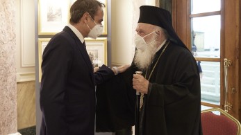 Συνομιλία Μητσοτάκη-Ιερώνυμου για τον εορτασμό του Πάσχα