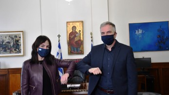 Συνάντηση Καλαφάτη-Μιχαηλίδου για τις δομές φιλοξενίας ηλικιωμένων