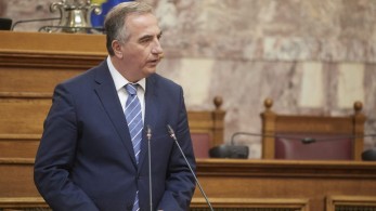 Στ. Καλαφάτης: «Ο κ. Τσίπρας και οι σύμβουλοί του, μοιράζουν “λαγούς με πετραχήλια”»
