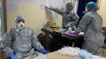 Ινδία: Έκρηξη κρουσμάτων και θυμάτων από την πανδημία