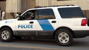 ΗΠΑ: Αστυνομικός σκότωσε 20χρονο μαύρο γιατί… «μπέρδεψε το όπλο με το τέιζερ»