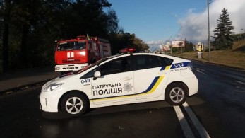 Ένοπλος απειλεί να ανατινάξει γέφυρα στο Κίεβο – Άνοιξε πυρ εναντίον αστυνομικών (εικόνες – video)