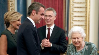 Στα ανάκτορα του Μπάκιγχαμ το ζεύγος Μητσοτάκη (pics-vid)