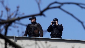 Σερβία: Ένοπλος εισέβαλε σε σχολείο – Τον ακινητοποίησε καθηγητής