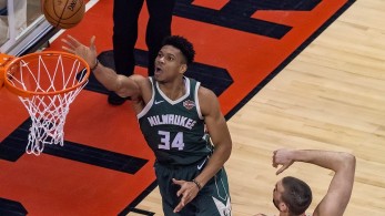 Giannis: Μπορούμε να κερδίσουμε το πρωτάθλημα και χωρίς να σουτάρω τρίποντα (video)