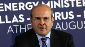 Χατζηδάκης: Τέλος στον «ενεργειακό τουρισμό» και τα ΝΟΜΕ