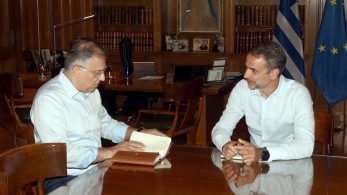 Στο Μέγαρο Μαξίμου ο Τάκης Θεοδωρικάκος για τον εκλογικό νόμο