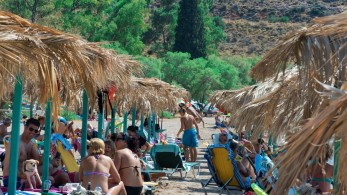 Απεργία και πορείες με καύσωνα – Στα ύψη ο υδράργυρος