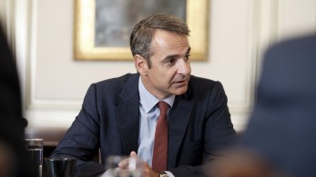 Μέγαρο Μαξίμου: Δεν θα δημιουργηθούν κλειστά προαναχωρησιακά κέντρα