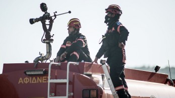 Υπό μερικό έλεγχο τέθηκε η πυρκαγιά στο Νέο Ικόνιο