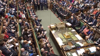 Πρώτο «ναι» της βρετανικής Βουλής στο ν/σ κατά του Brexit χωρίς συμφωνία