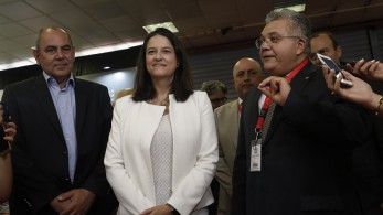 Στον αγιασμό σχολείων σε Λέρο και Κάλυμνο η Κεραμέως