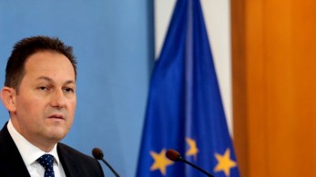 «Βολές» Πέτσα σε Τσίπρα: Ο εκπρόσωπος του ΣΥΡΙΖΑ αποδεικνύει πόσο ψεύτικα είναι τα λόγια του