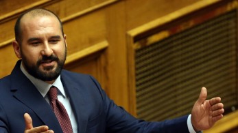 Σκευωρία Novartis: Υπεράνω του νόμου νιώθουν οι βουλευτές του ΣΥΡΙΖΑ – «Πόλεμος» στη Βουλή