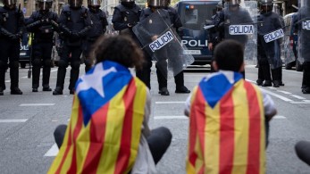 Η Μαδρίτη προειδοποιεί τους διαδηλωτές με φυλάκιση έως 6 χρόνια