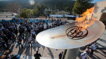 Άναψε η φλόγα του 37ου Μαραθωνίου Αθήνας