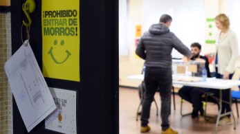 Νίκη των Σοσιαλιστών χωρίς αυτοδυναμία δείχνουν τα exit polls