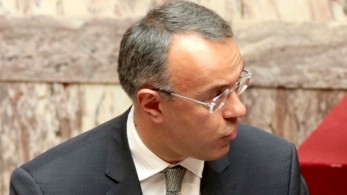 Σταϊκούρας στη Βουλή: Θα διεκδικήσουμε με ασφάλεια χαμηλότερα πλεονάσματα