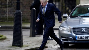 Βρετανικές εκλογές: Η χαρά του Τζόνσον, εφιάλτης πριν τα Χριστούγεννα (vids)