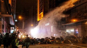 Σκηνές χάους από τις διαδηλώσεις στο Χονγκ Κονγκ την Πρωτοχρονιά