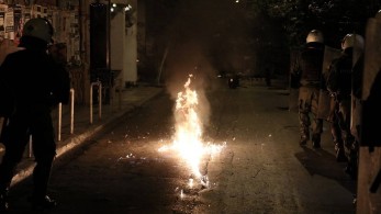 Ένταση με μολότοφ και χημικά σε Θεσσαλονίκη και Πάτρα (vid)