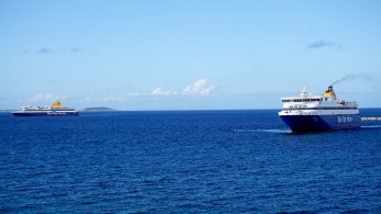 Πλοίο με 428 επιβάτες προσέκρουσε στο λιμάνι του Ηρακλείου